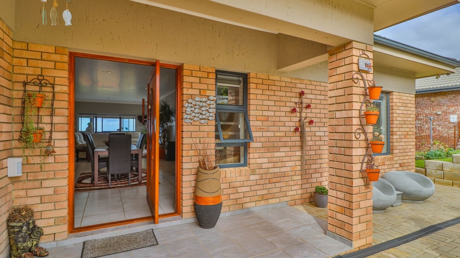 4 Bedroom Property for Sale in Dana Bay Western Cape